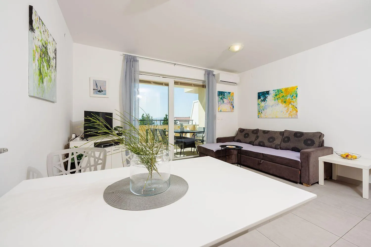 Lichtdurchflutetes Apartment Nur 400 Meter Zum Strand Mit Herrlichem Meerblick Dramalj Croatia